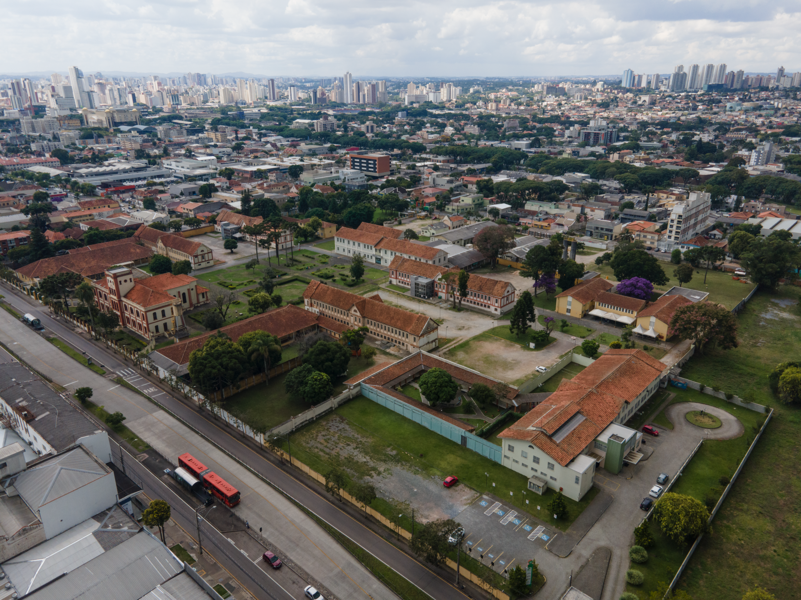 Bairros de Curitiba com maior potencial de valorização: uma leitura técnica
